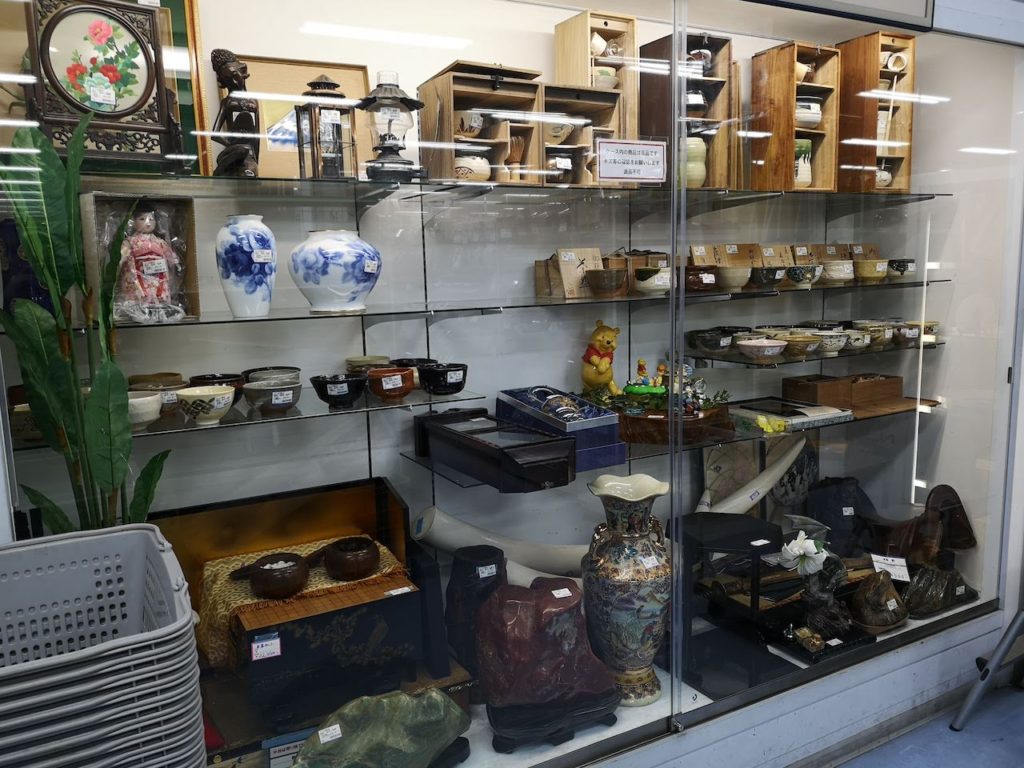 骨董品・古美術品の買取はキンブルへ